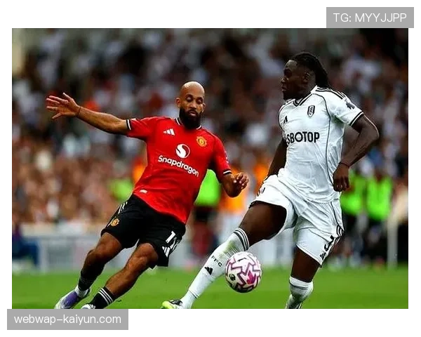 曼联阿莫林沿用三中卫体系 防守稳定性成为建队基础